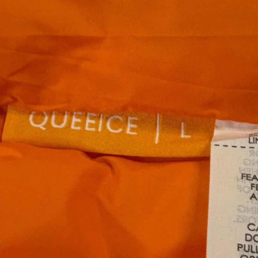 QUEEICE Dog Down Coat Jacket Orange Quilted Warm Size Large NWT Pockets